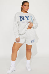 https://cdn.shopify.com/s/files/1/0293/9277/files/01-18-24_S4_50_RKS31881NYC_HeatherGrey_TK_PC_14-14-52_PLUS_34052_PXF.jpg?v=1706817773