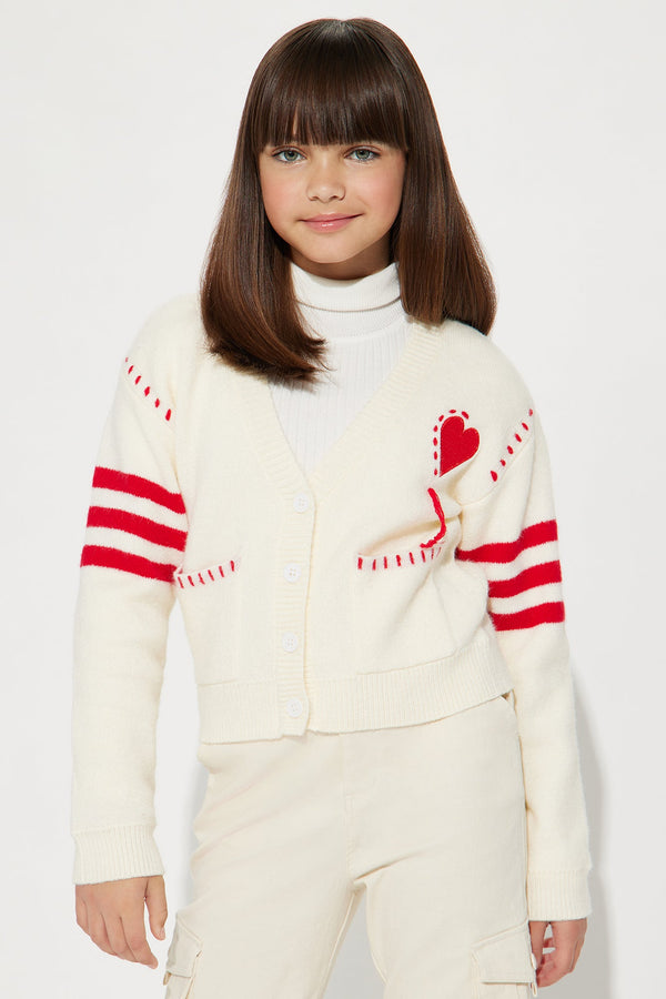 https://cdn.shopify.com/s/files/1/0293/9277/files/12-05-23Studio7_RA_AA_13-21-15_24_ZDHL776474K_Whitecombo_2155_PXF.jpg?v=1707955215